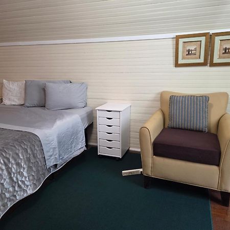 Отель Brick House Retreat Hamlet Экстерьер фото