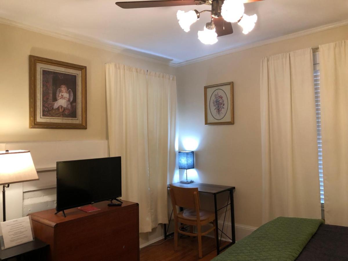 Отель Brick House Retreat Hamlet Экстерьер фото