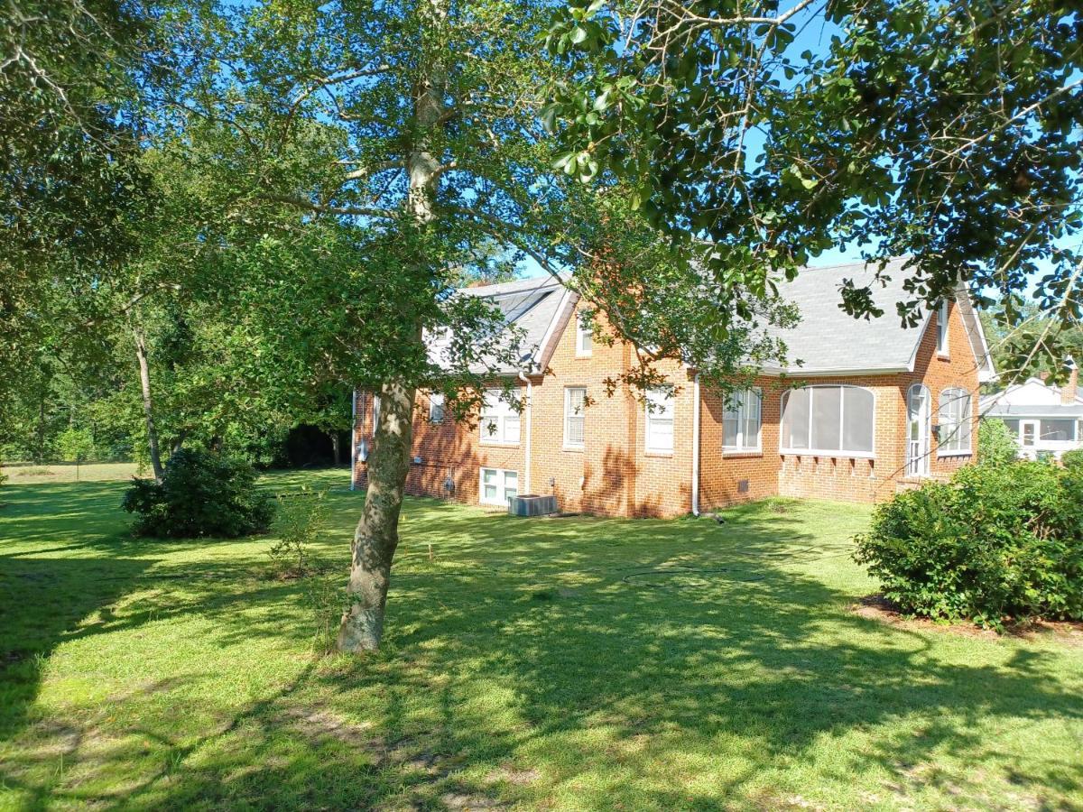 Отель Brick House Retreat Hamlet Экстерьер фото