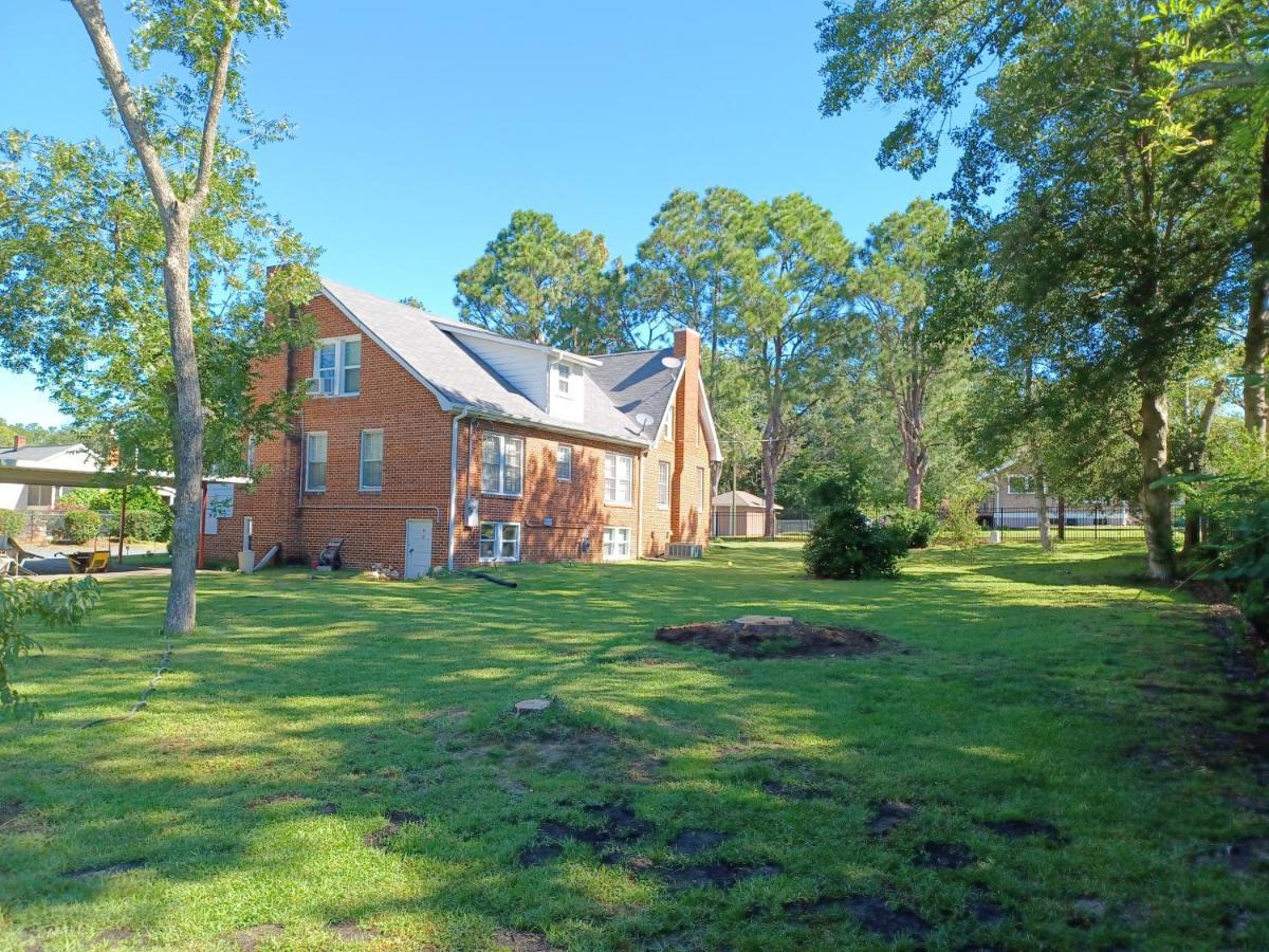 Отель Brick House Retreat Hamlet Экстерьер фото