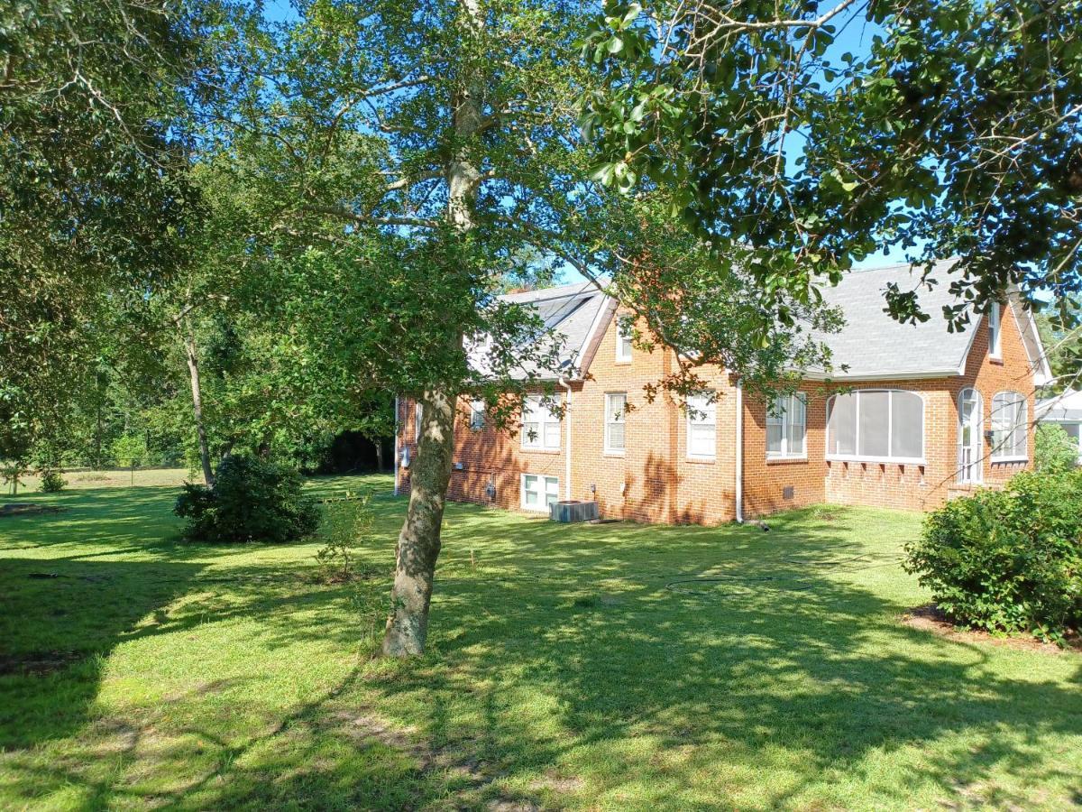 Отель Brick House Retreat Hamlet Экстерьер фото