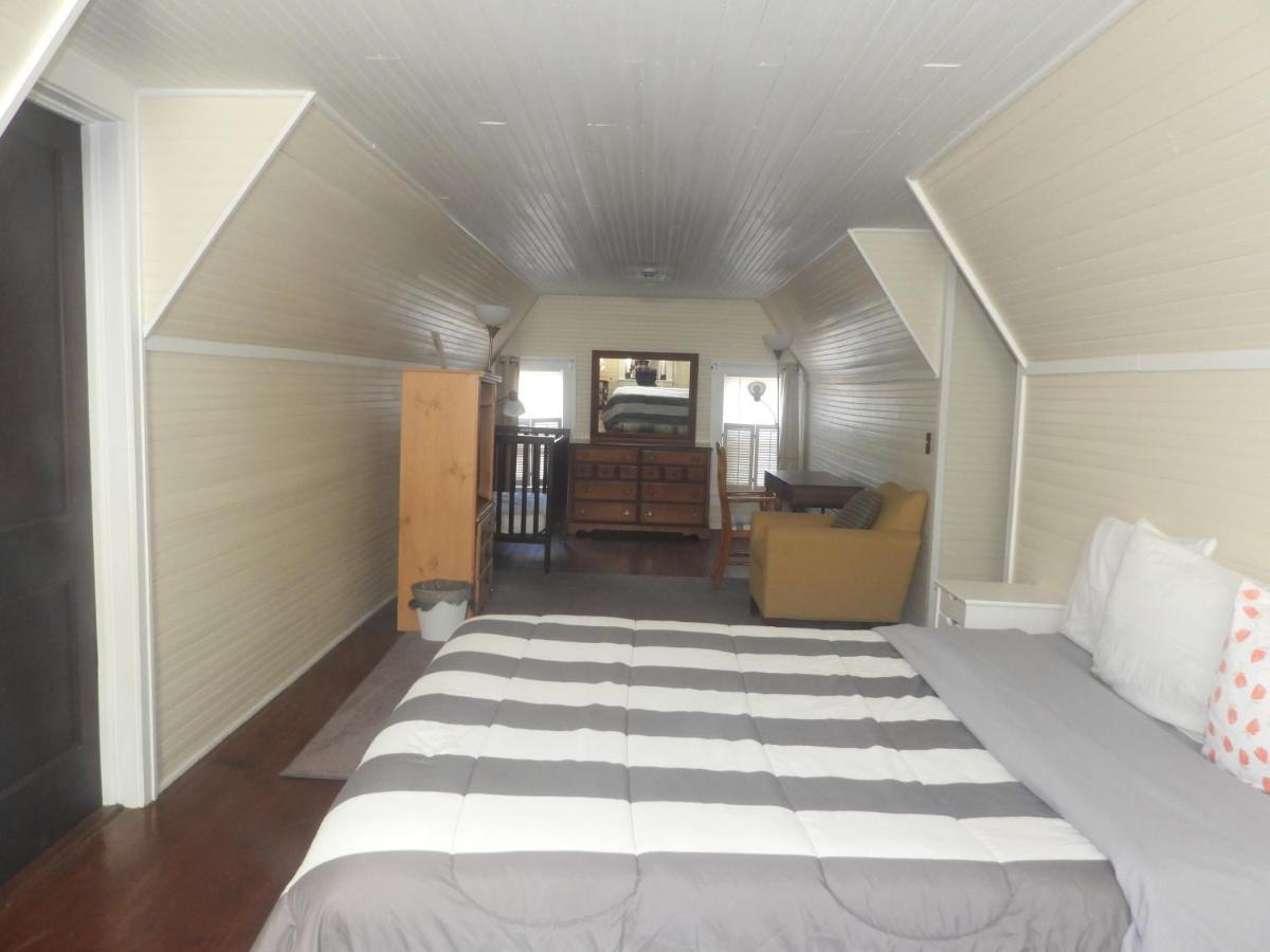 Отель Brick House Retreat Hamlet Экстерьер фото